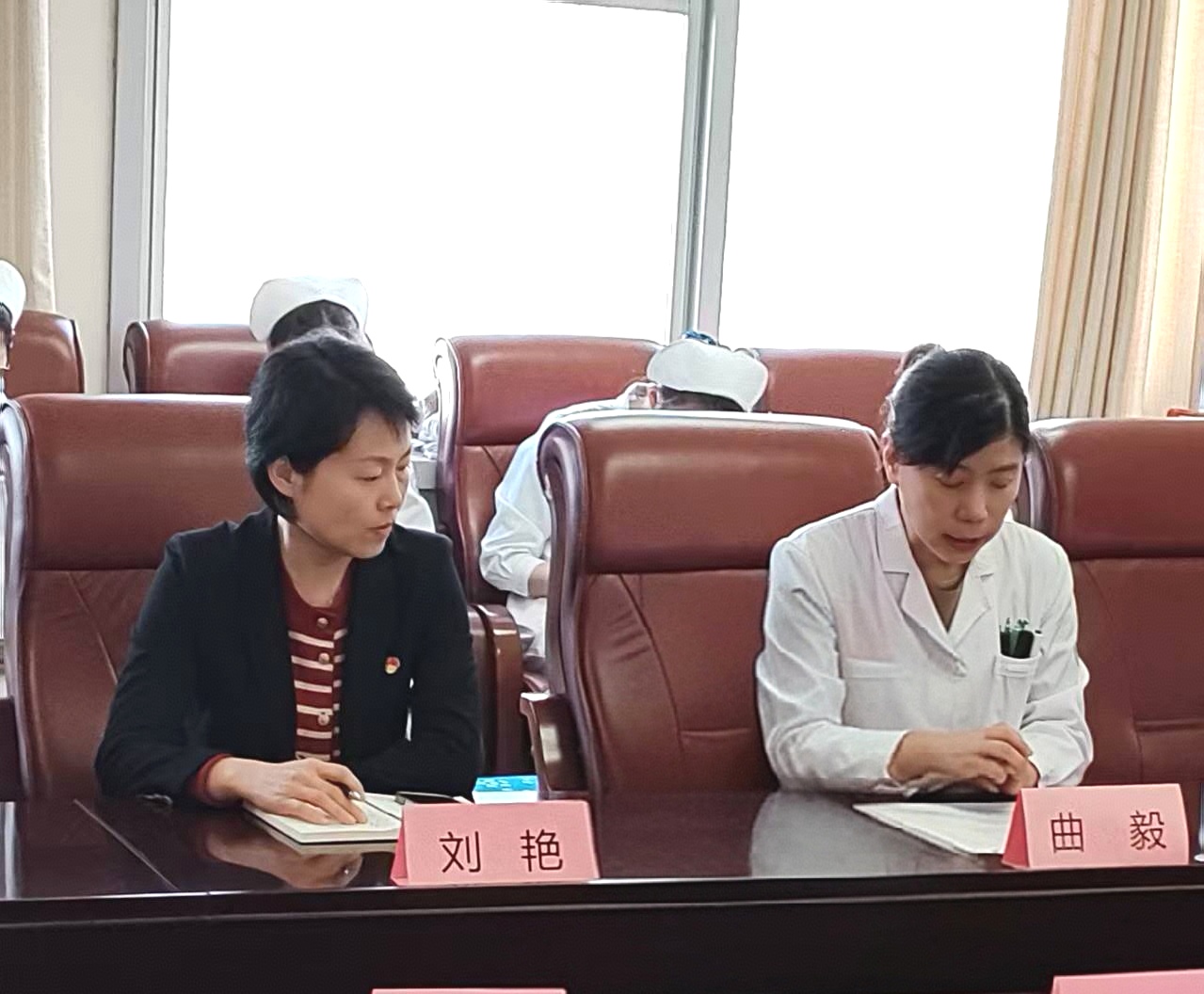alt=