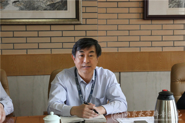医院召开党委理论学习中心组(扩大)会议传达学习山东大学推进“两学一做”学习教育常态化制度化工作会议精神