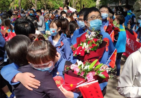 白衣执甲护荆楚 山河无恙携春归——山东大学齐鲁医院援鄂医疗队凯旋欢迎仪式隆重举行