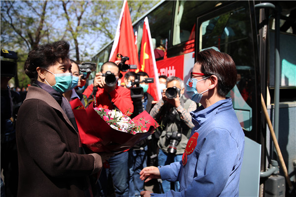 山东大学齐鲁医院援鄂医疗队凯旋欢迎仪式隆重举行