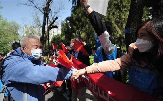 白衣执甲护荆楚 山河无恙携春归——山东大学齐鲁医院援鄂医疗队凯旋欢迎仪式隆重举行
