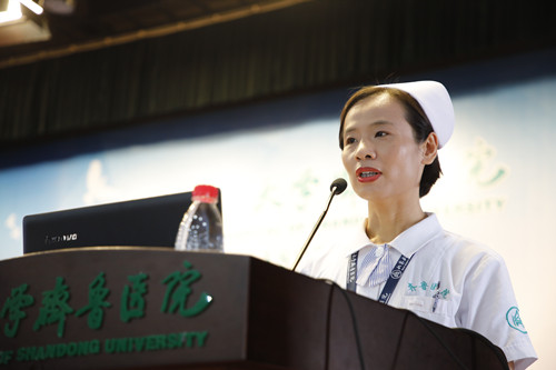 护理部举行“心系齐鲁,情暖援建路”护理援建工作汇报